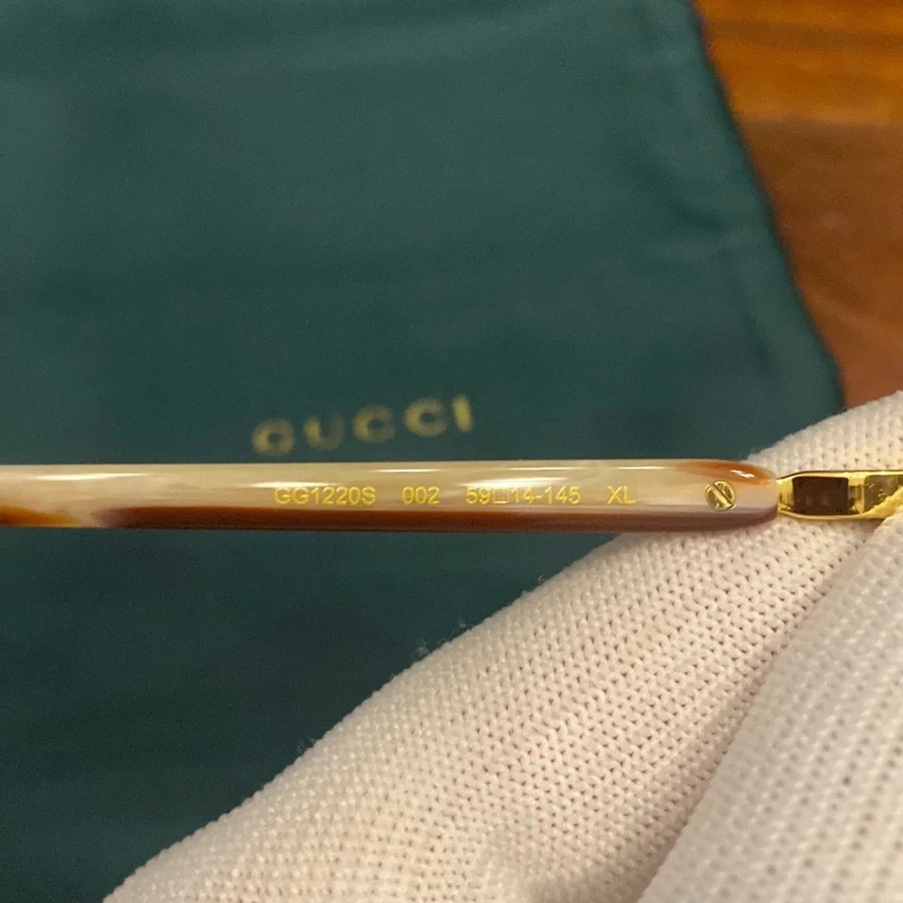 NEW‼️ UNISEX GUCCI 🕶️ - Picture 9 of 9